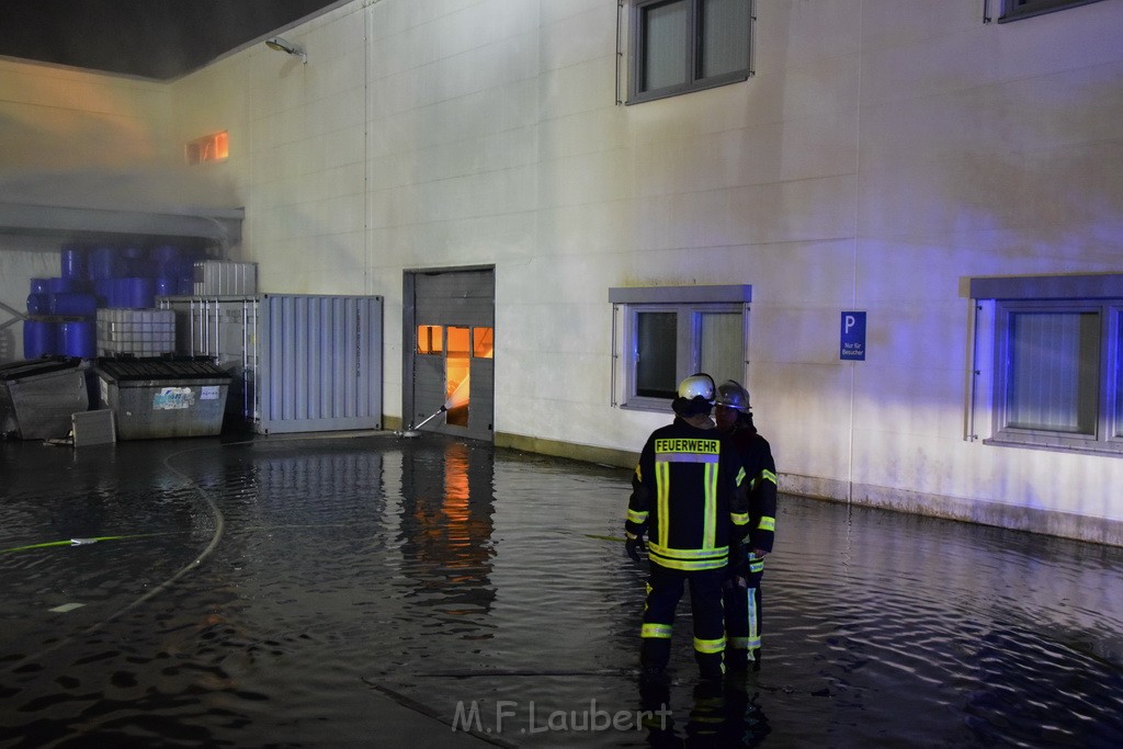 Grossbrand Halle Troisdorf Kriegsdorf Junkersring P566.JPG - Miklos Laubert